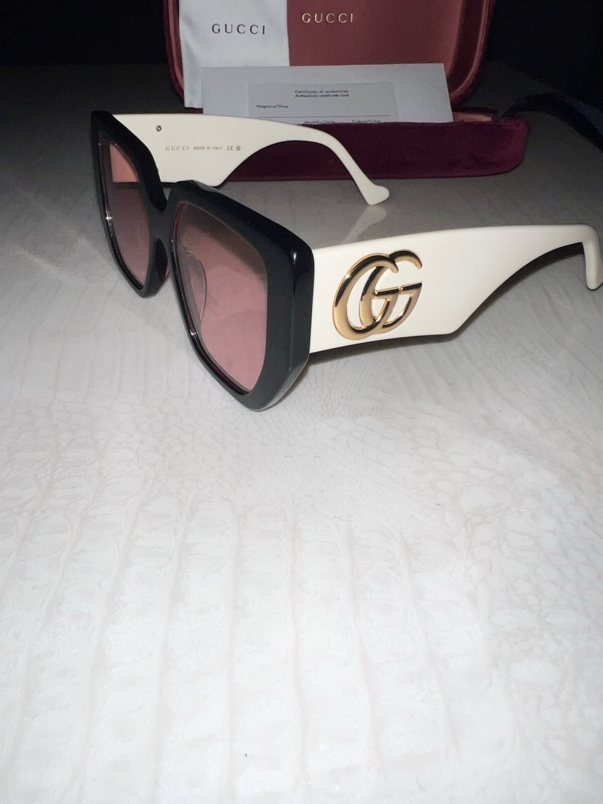 Pre-owned Gucci Gg0956s Oversized Square Women Sunglasses Black Frame Pink Lens