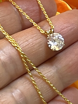 18k Brilliant Diamond Solitaire Necklace 8mm HANDMDE Exquisite 1.5ct Pendant