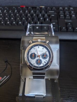 Minifocus Bullhead Split-Second Chronograph Quartz Watch