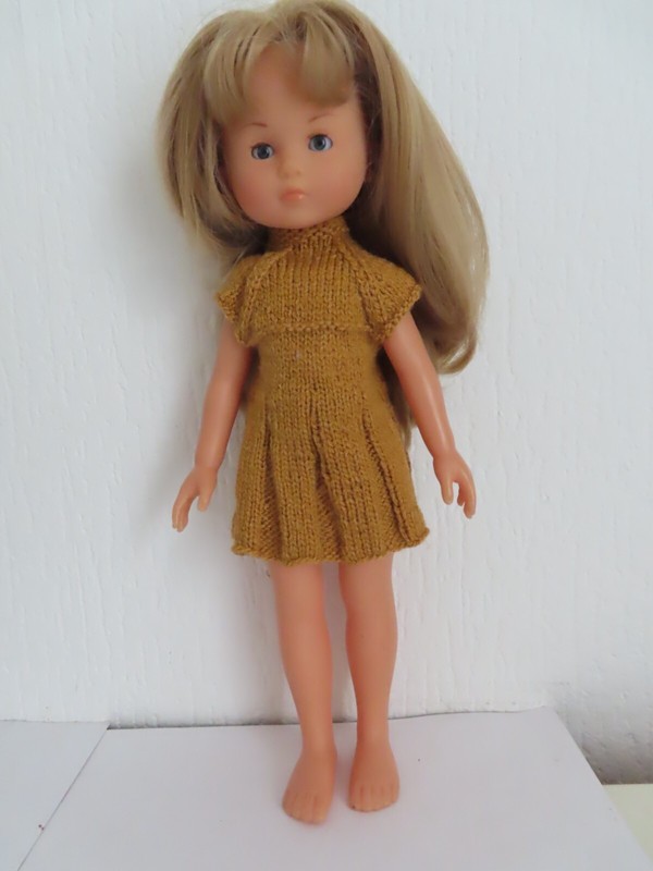 Dernier  Vetement Pour PoupÃ©E  Les Cheries 33 Cm Robe Couleur Caramel Neuf