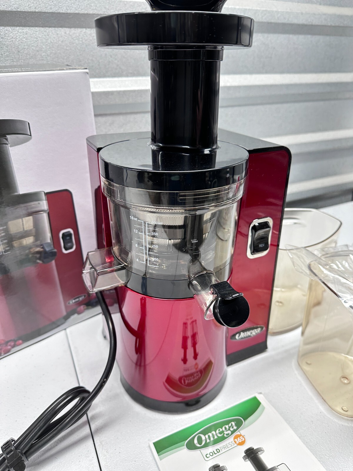 Omega Vertical Slow Speed Masticating Cold Press 365 Red Juicer VSJ843