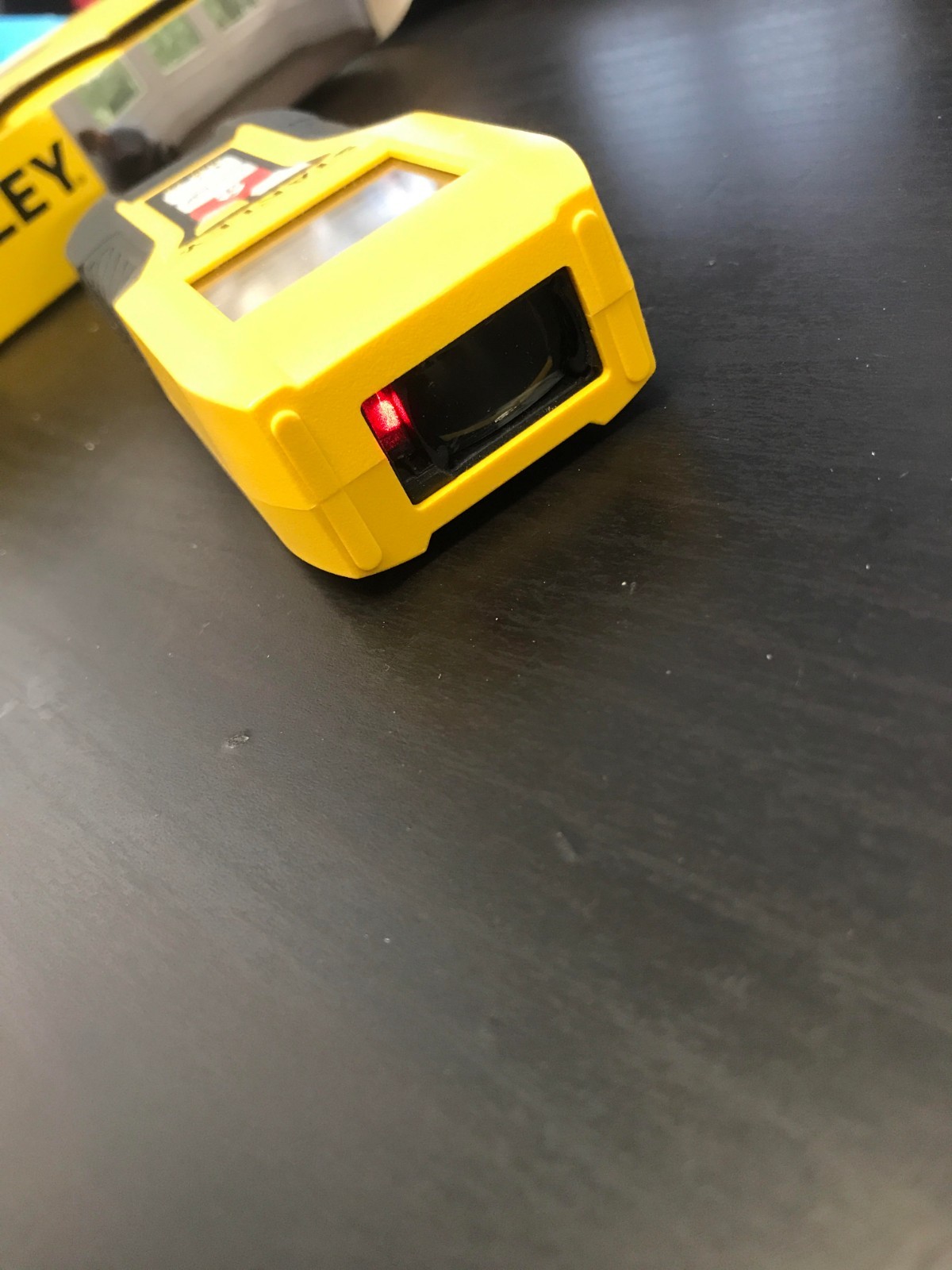 Stanley TLM99 Laser Distance Measurer D1