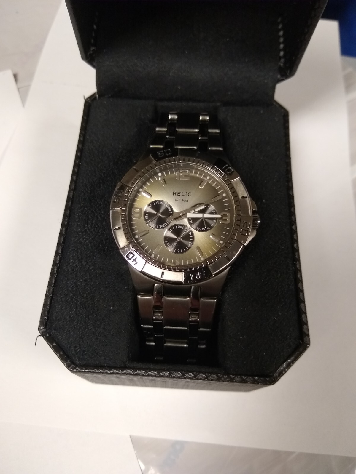 Relic by Fossil ZR15546 Men Analog Quartz Watch~50m Rotating Relic by Fossil ZR15546 Men Analog Quartz Watch~50m Rotating