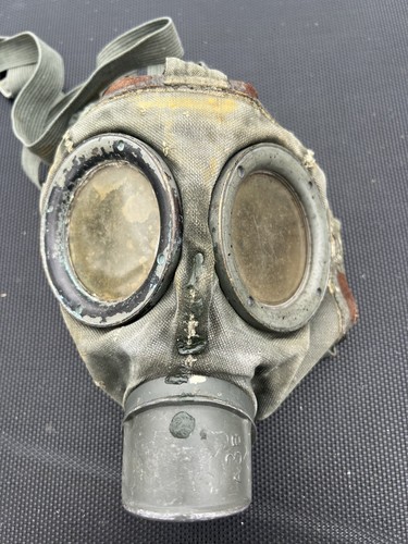 個人装備 ww2 Deutsche Gasmaske Old New 個人装備 ww2 Deutsche Gasmaske Old New WW2 WWII Orginal