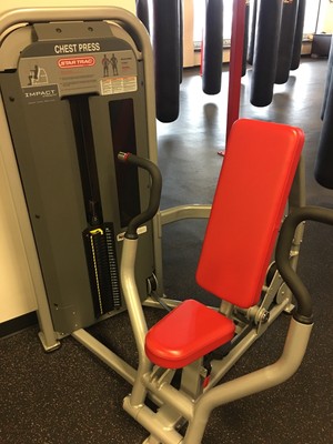 Star Trac Impact Chest Press Gym Strength Equipment Ebay