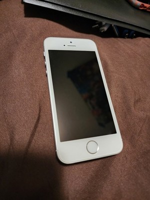 iPhone - 【A】iPhone SE/32GB/356605081092310 Pre-Owned Apple iPhone SE - Carrier Unlocked - 32GB Space