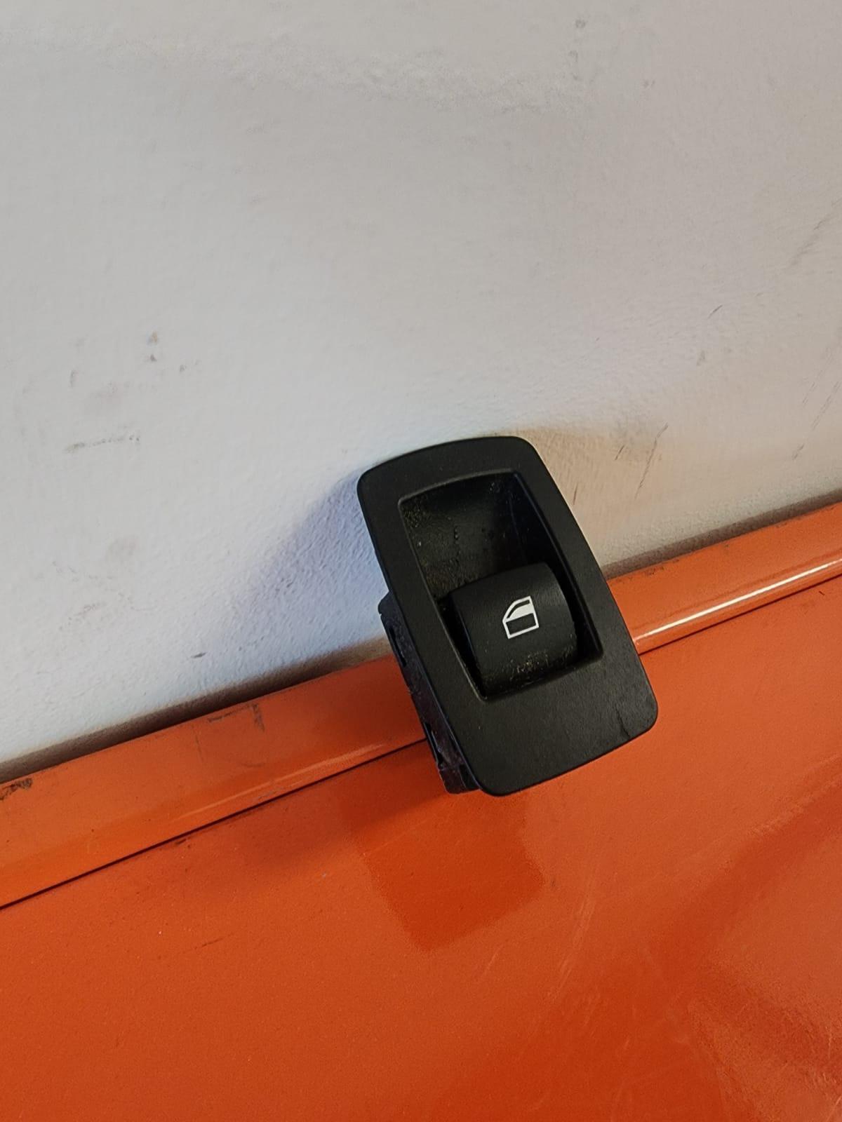 2005 Bmw 3 Series POWER WINDOW SWITCH RH REAR E90 SEDAN 03/05-01/12 61316945874 image 2
