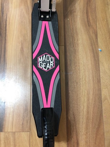 Madd Gear Scooter VX7 Nitro Pink/Black Pro Kick Stunt Complete MGP