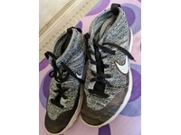 nike flyknit chukka golf shoes