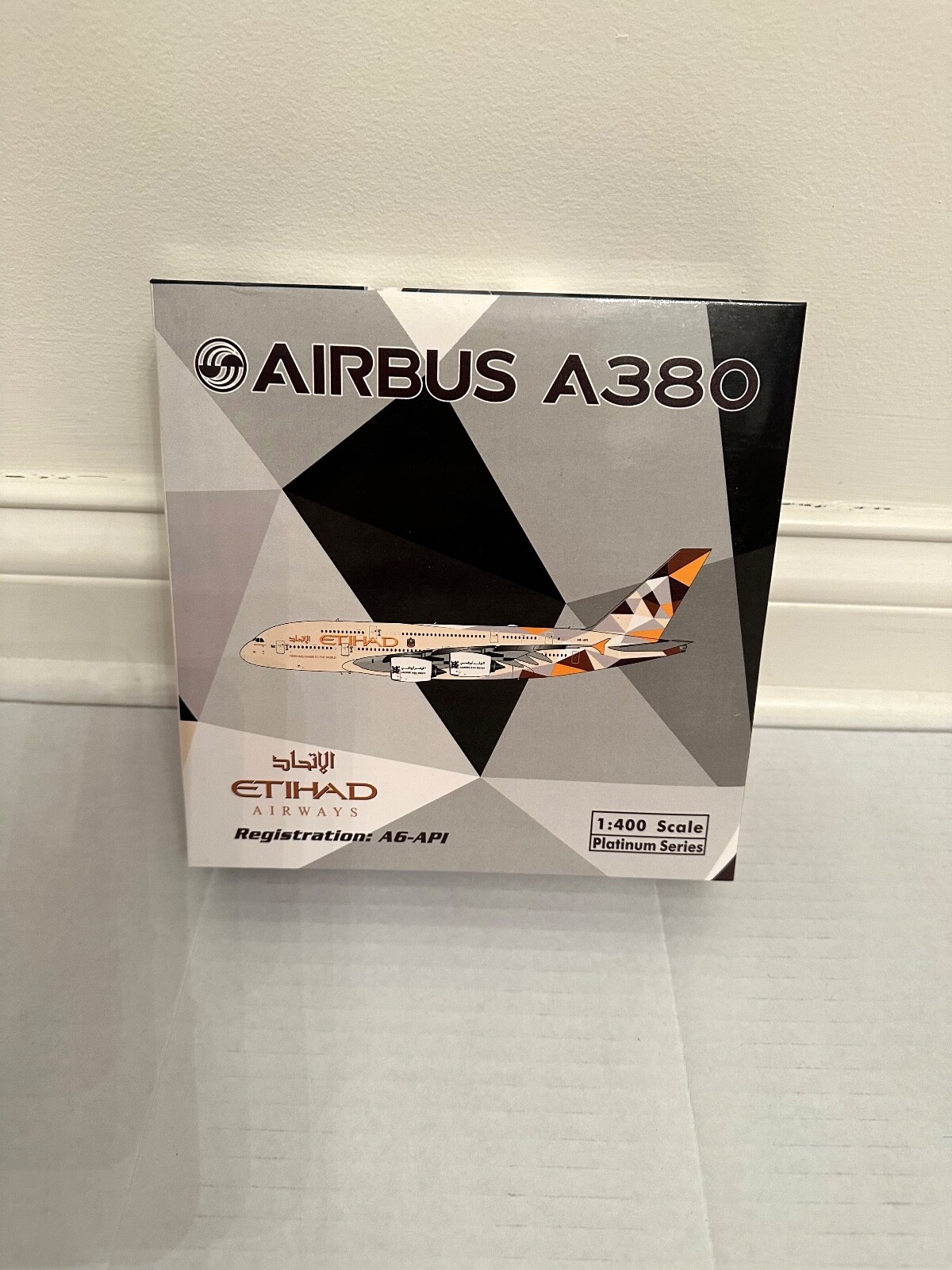 new! エティハド航空/エアバスA380   1/150 模型 new! エティハド航空/エアバスA380 1/150 模型 - メルカリ