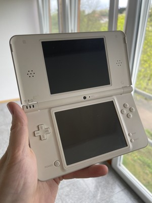 Nintendo NINTENDO DS ニンテンドー DSI WHITE Amazon.com: Nintendo DSi XL White (Renewed) : Video Games