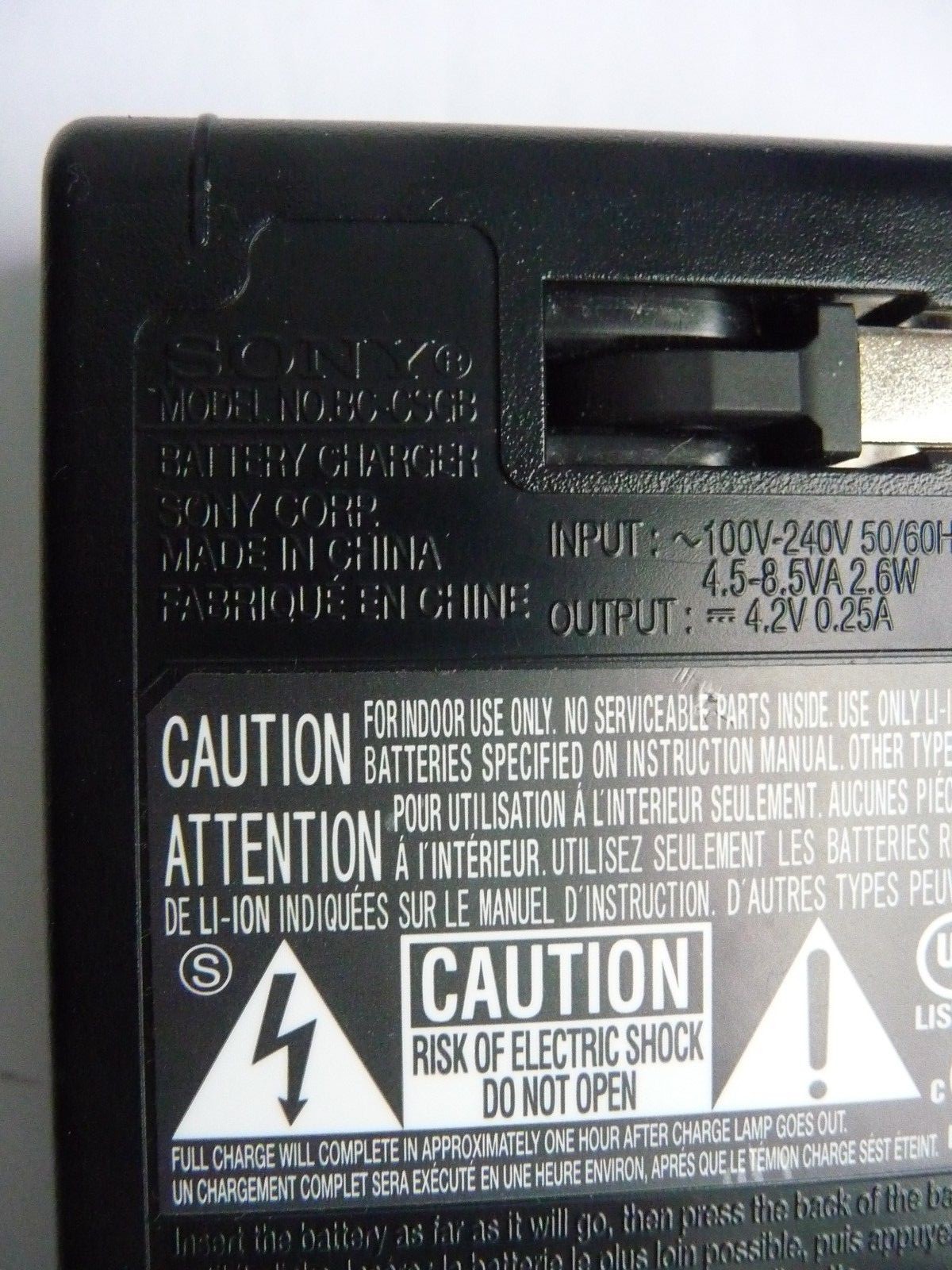 SONY G Battery charger BC-CSGB authentic for NP-BG1 Lithium