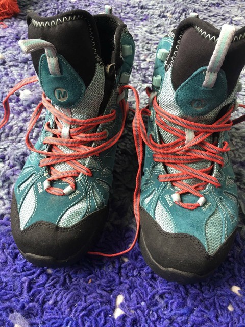 merrills hiking boots