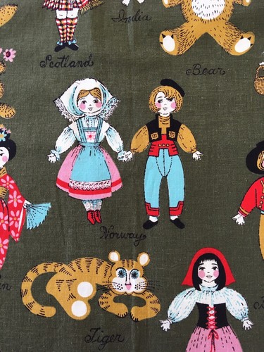 Vtg Novelty Juvenile Fabric Curtain Panel Large Scale Nationalities Animals