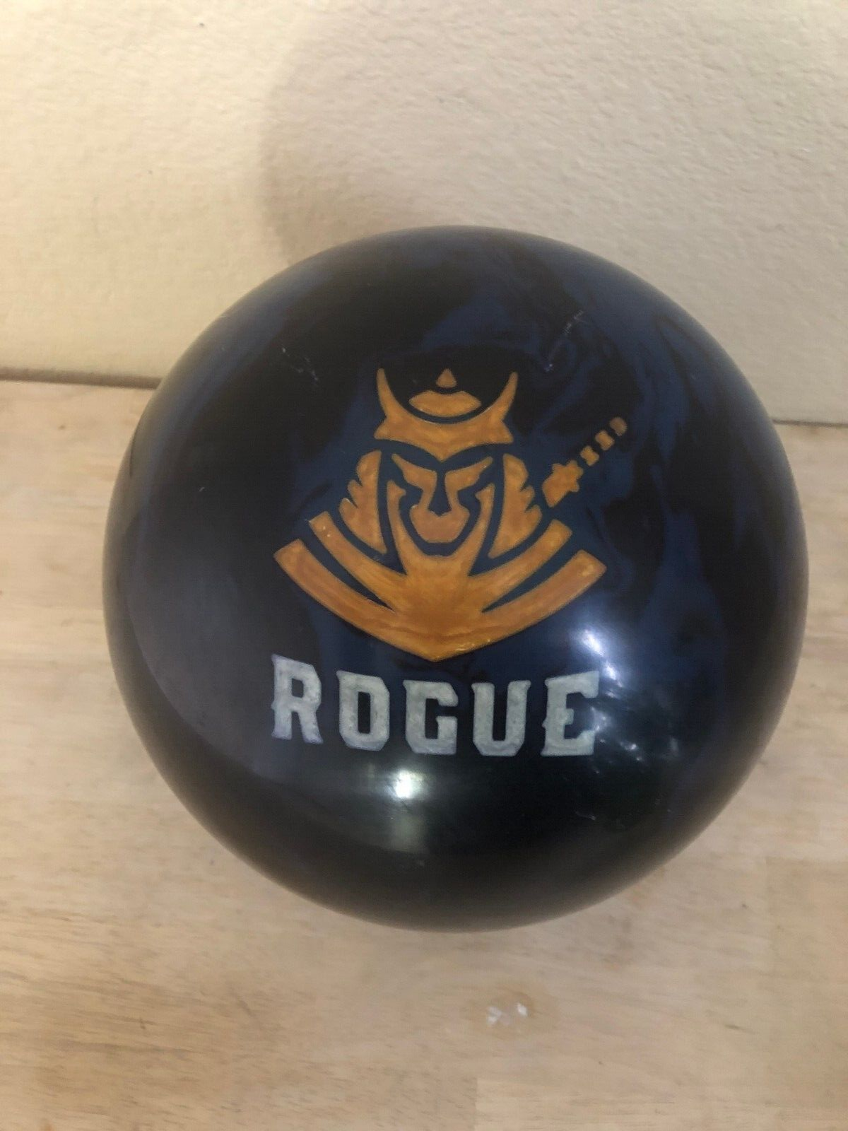 Motiv-Rogue Assassin-16 lb-Reactive Solid Bowling Ball-No Thumb Drilling
