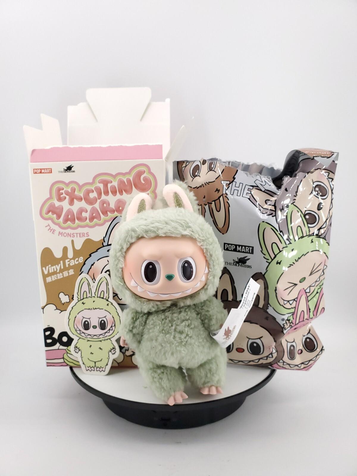 popmart LABUBU　macaron　緑＆ヒヨコ GONG Car popmart LABUBU macaron 緑＆ヒヨコ GONG Car - メルカリ