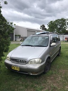 Kia carnival 2000
