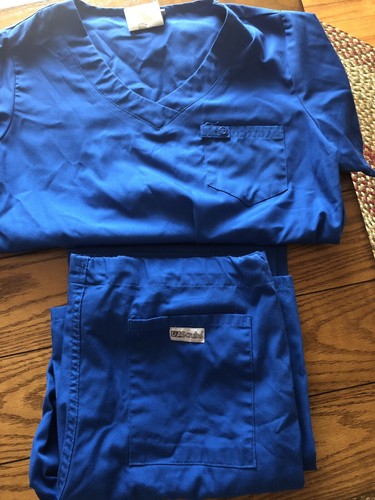 Women’s Scrubs Size Small