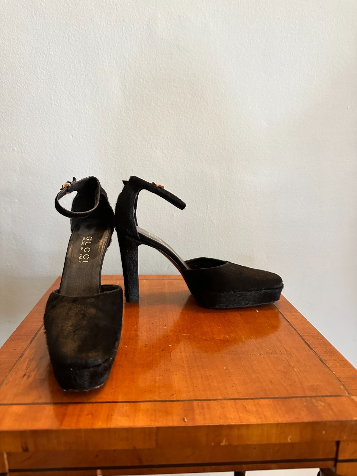 Gucci By Tom Ford Pumps - F/W 1996 Runway Heels ~ Black Pony