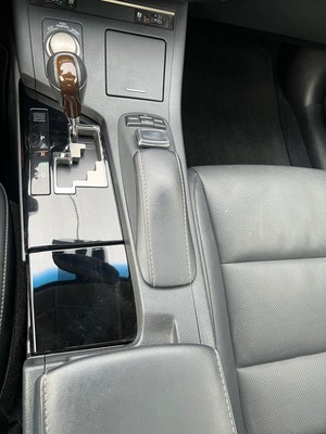 image 8 of interior