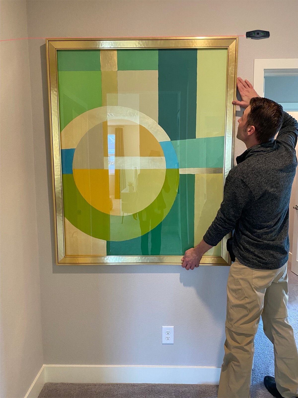 Stud Finder Laser Level. Magnetic Stud Finder with Laser Measurement Tool!