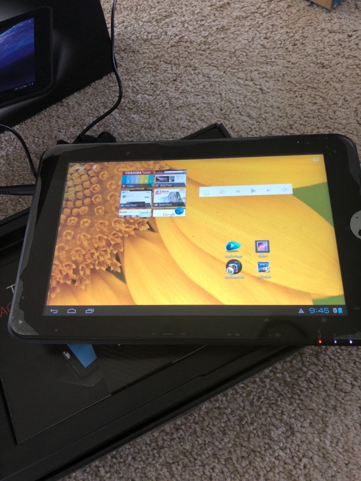 Toshiba Thrive Tablet 10.1” 32GB AT105