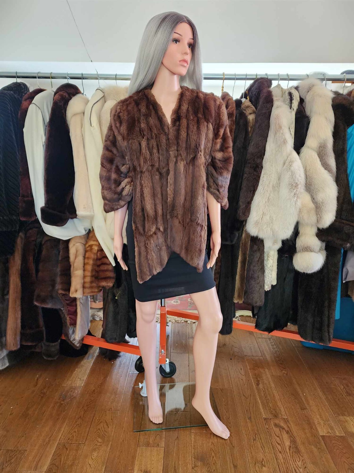Landers-Pearlman Fur Coat: Length 27in, Shoulder 20in | eBay