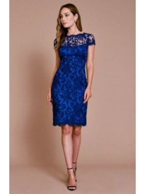 Женское синее вечернее платье-футляр TADASHI SHOJI с коротким рукавом выше колена 8