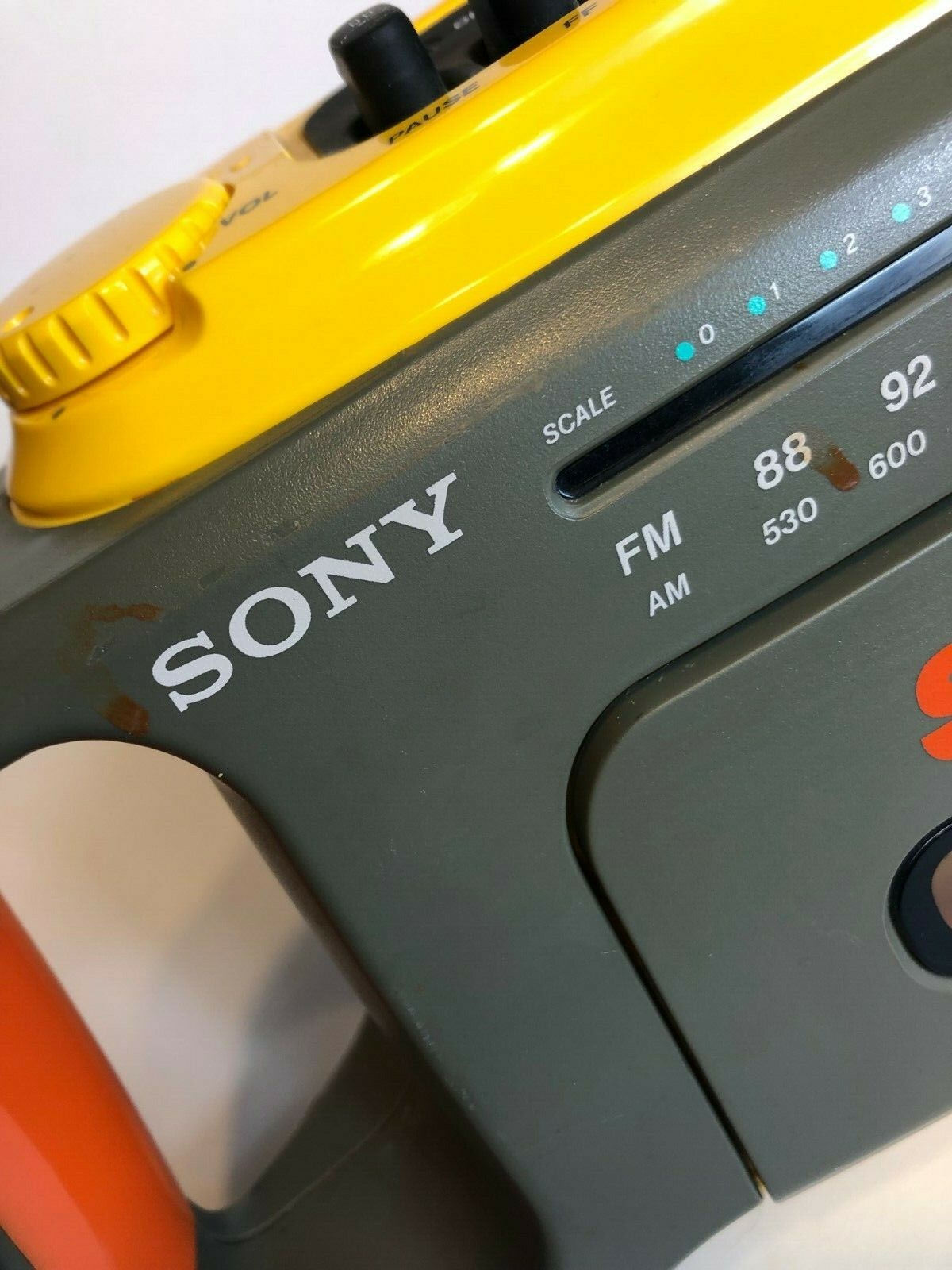 Vintage Sony CFM 104 Yellow Sports Cassette Player Tape Recorder AM FM Boombox