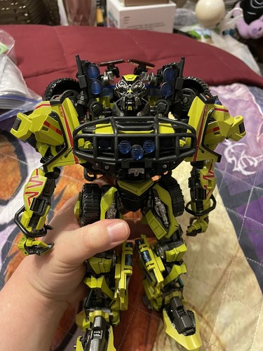 mpm-11 ラチェット Amazon.com: Transformers Movie Masterpiece Series MPM-11