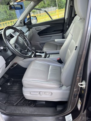 image 12 of interior