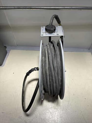 Klutch Auto Rewind Air Hose Reel  W/3/8in. x 50ft. Hose 300 PSI *Warranty*