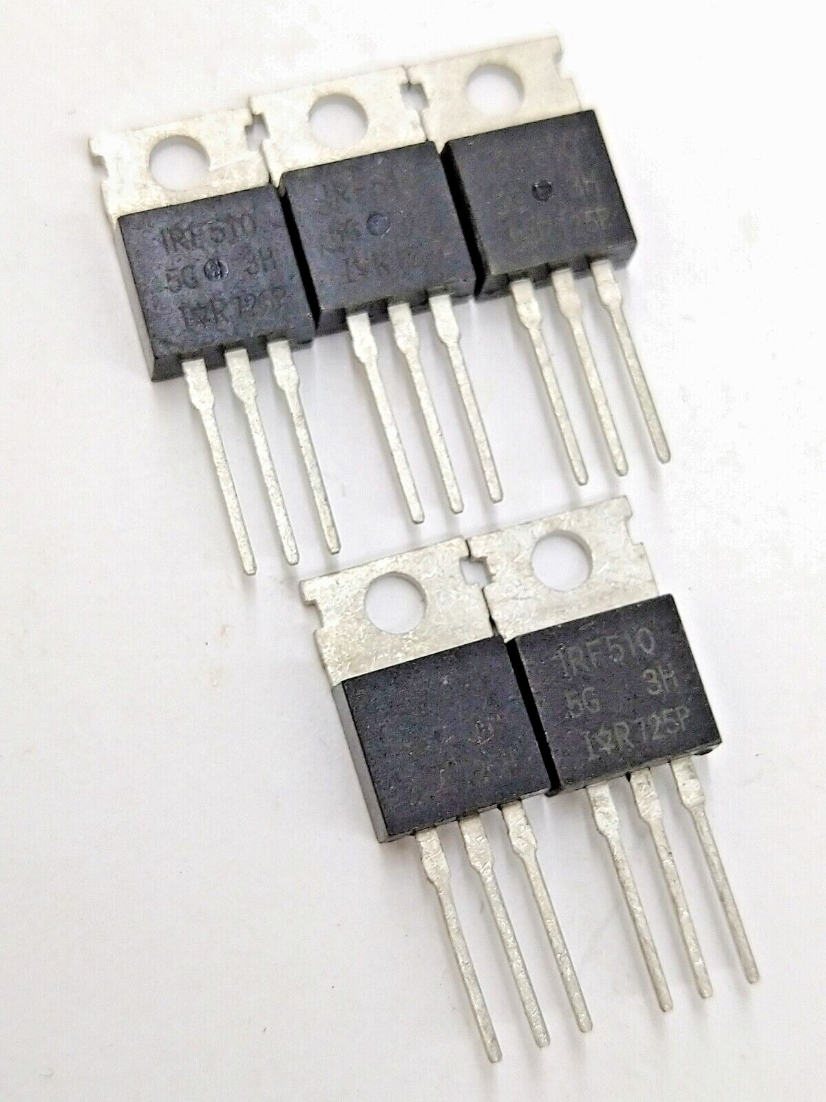 5 Stück IRF510NPBF N-Kanal MOSFET – 100V, 0.127 Ohm, 18A, TO220 Gehäuse