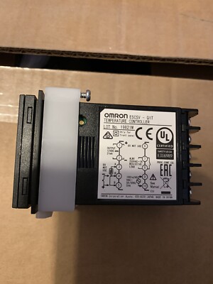 OMRON E5CSV - Q1T Temperature Controller (NEW)
