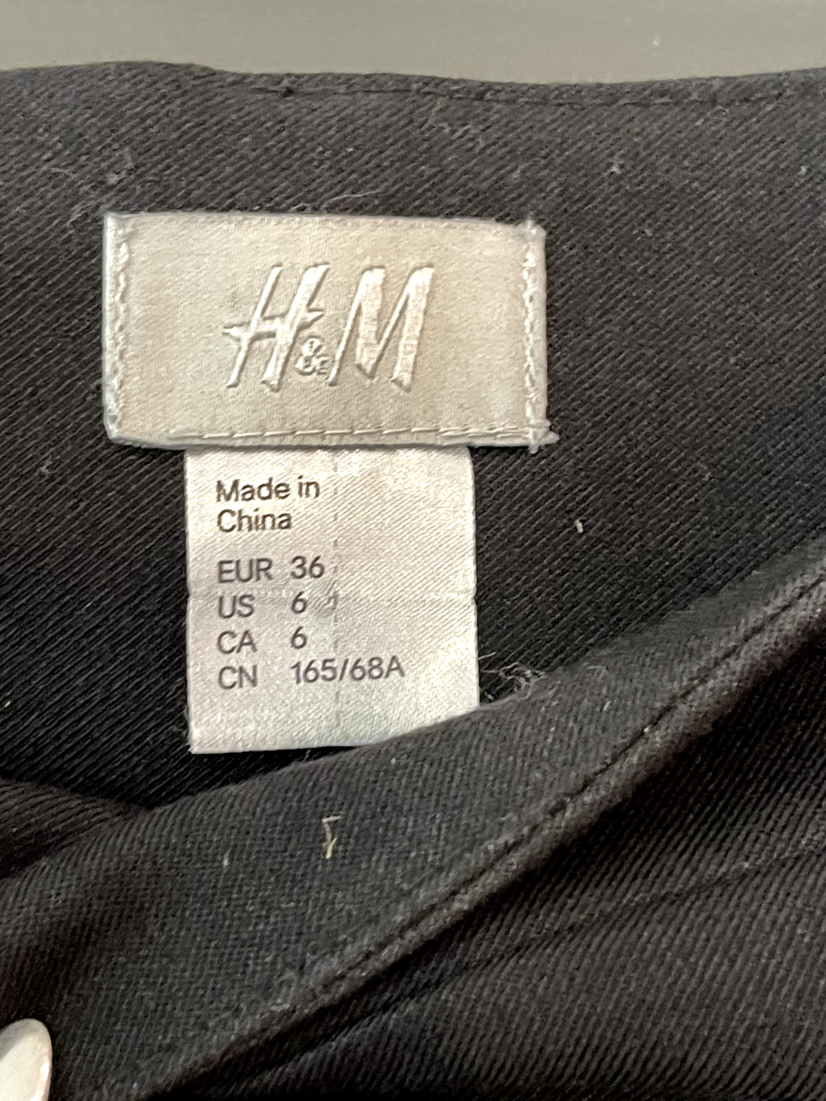 H&M Blazer and Skirt Suit Set in Black - Size 6