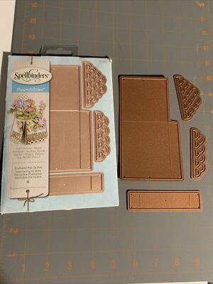 Spellbinders - Shapeabilities - SCALLOPED POP UP BOX Die Set S5-233