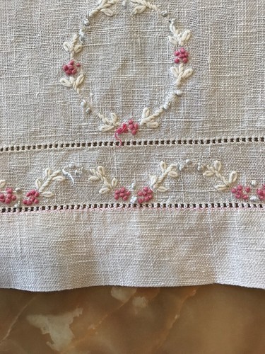 Vintage Embroidered Hand Towel, White, Floral, Shabby, Farmhouse,  18 x 31
