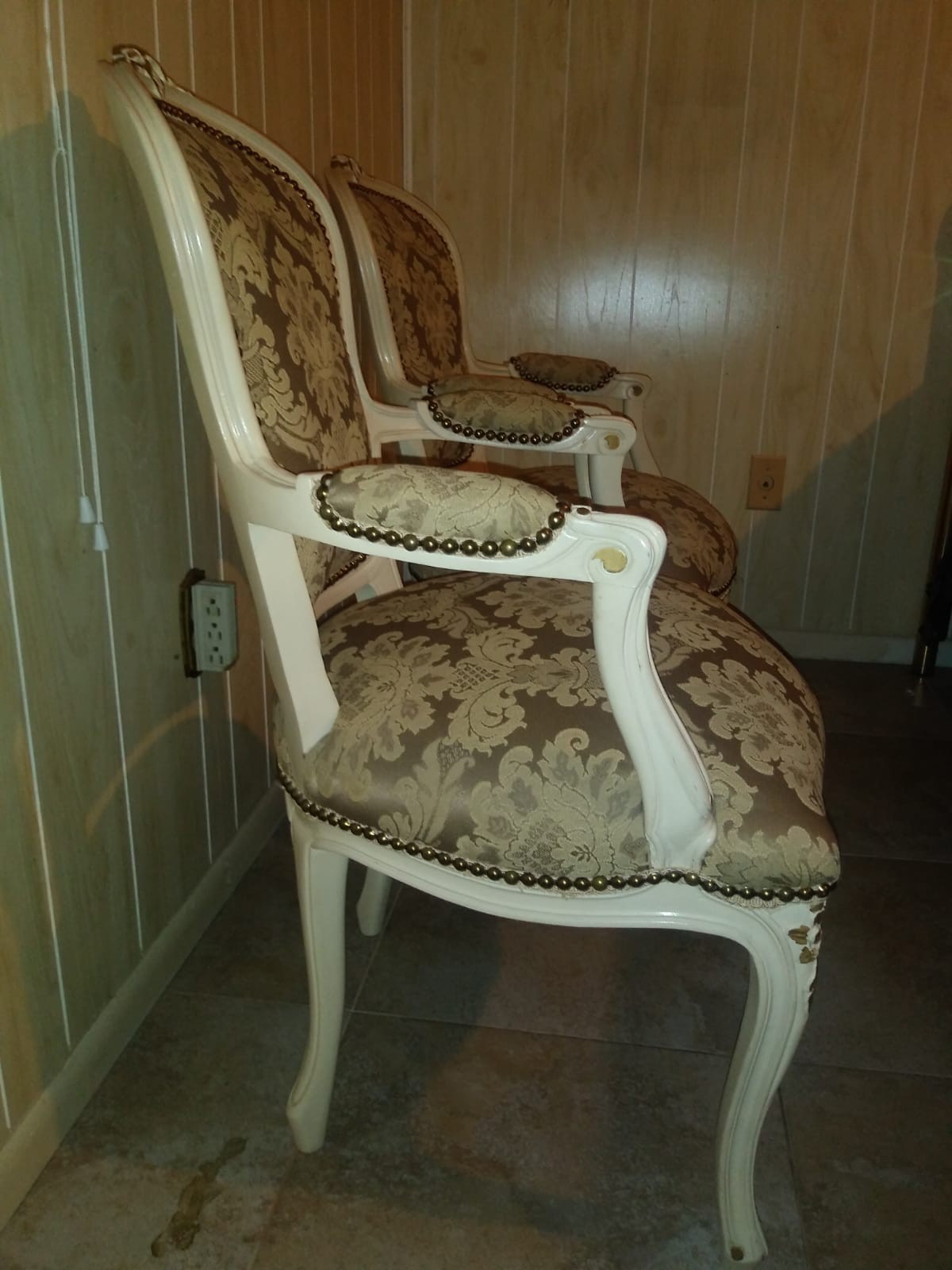 Louis XV Set of 2 Cream Colored Chairs