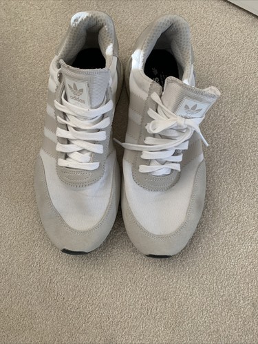 white adidas trainers size 9