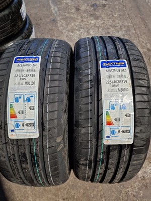 2x 225 40 19 MAXTREK Maximus M2 89W  Runflat Tyres  Free Delivery 