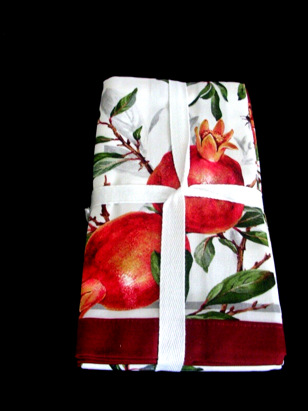 WILLIAMS SONOMA POMEGRANATE DINNER NAPKINS SET OF FOUR 100% COTTON NEW WITH TAGS