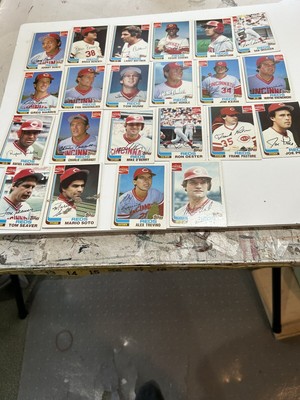 1982 Topps 22 Coca-Cola Cards a assorted Teams, Players And Years auto signature