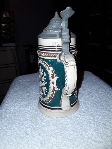 GERMAN STEIN NO. 107 0.3L COURTING COUPLE