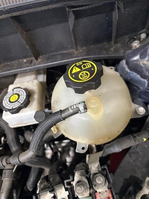 2018-2023 GMC ACADIA Coolant Recovery Reservoir Bottle Tank