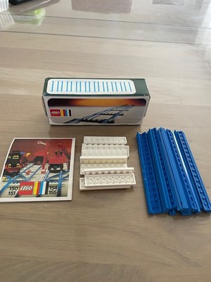 Lego 1 x straight track box / 1 boite de rail droites avec traverses 4,5 v