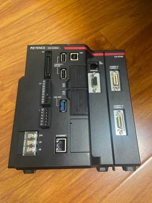 Keyence XG-X2800 Line Scan Camera Controller with CA-E100 Camera Input Unit