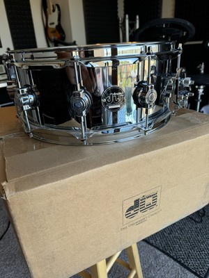 DW Drum Workshop Performance Series 5.5''x14'' Steel Snare Drum.