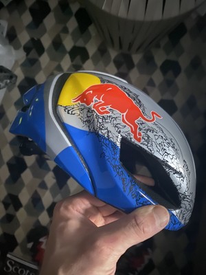 red bull mtb helmet