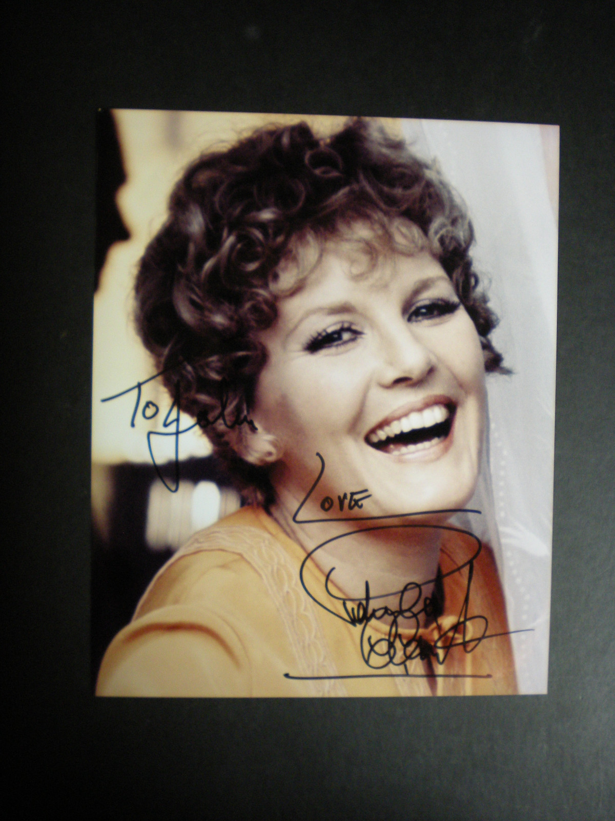 AUTHENTIC HAND SIGNED BEAUTIFUL  PORTRAIT PHOTO  PETULA CLARK-
