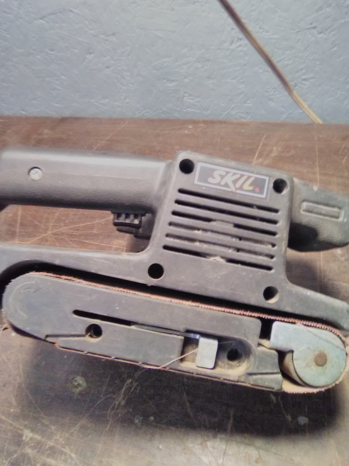 SKIL 3X18 INCH BELT SANDER